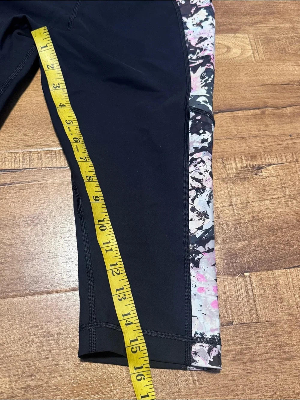 Lululemon High Rise Paddle Crop Size 8 - Picture 5 of 6